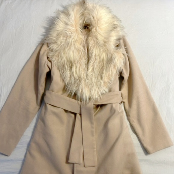 VICI Frederica Pocketed Faux Fur Collar Coat *NWOT* - Picture 4 of 14